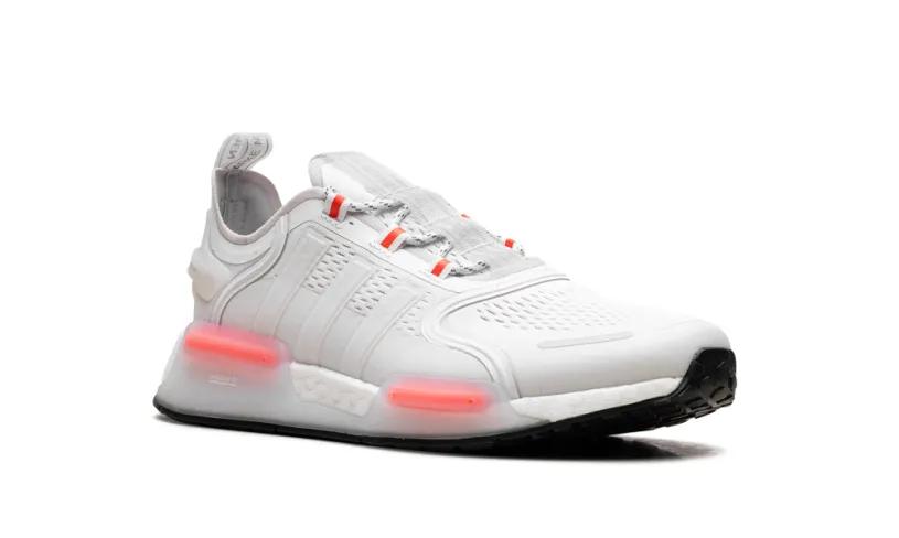 Adidas NMD Adidas NMD V3 'Cloud White Crims'